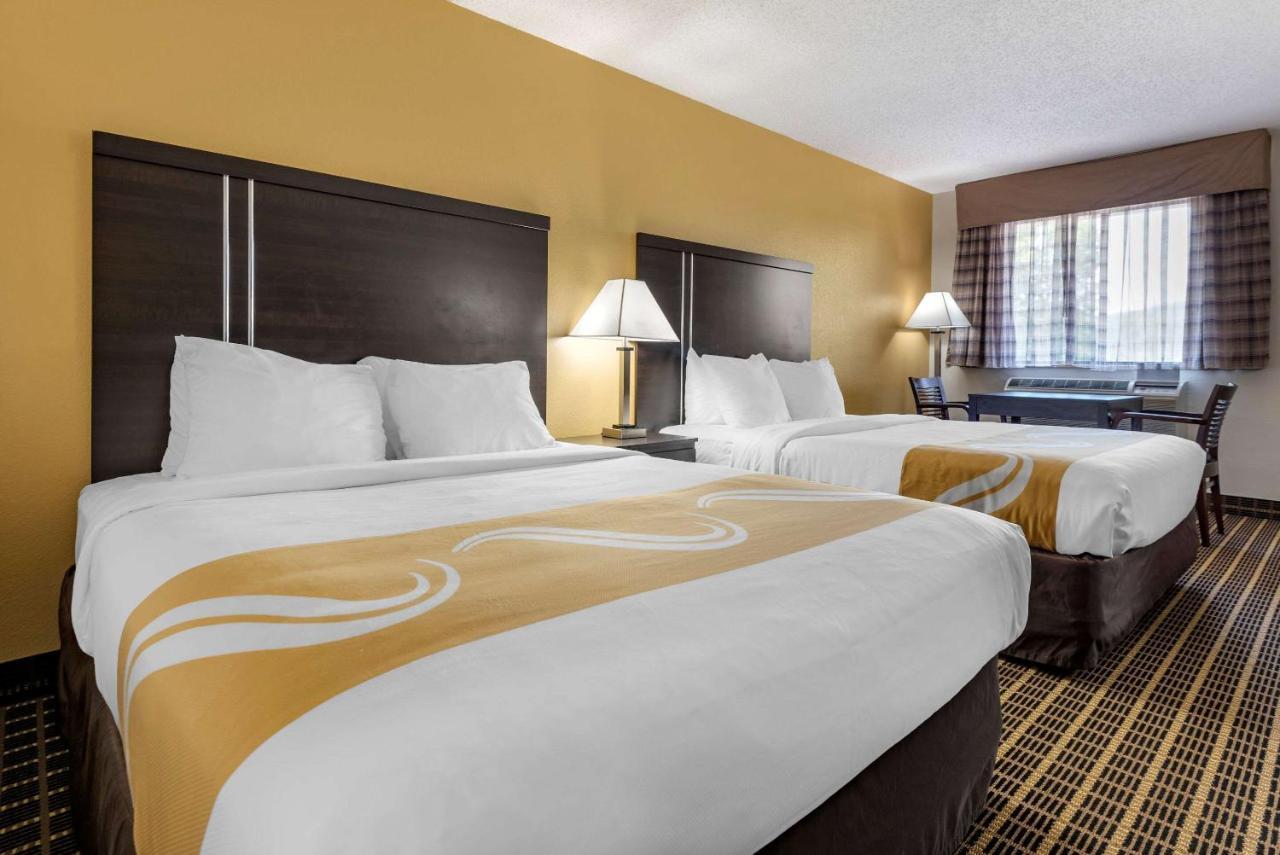 Quality Inn & Suites Warren Esterno foto
