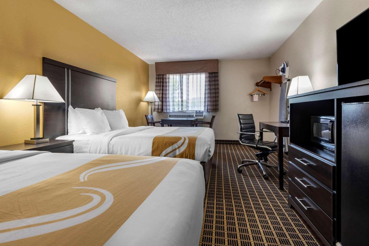 Quality Inn & Suites Warren Esterno foto