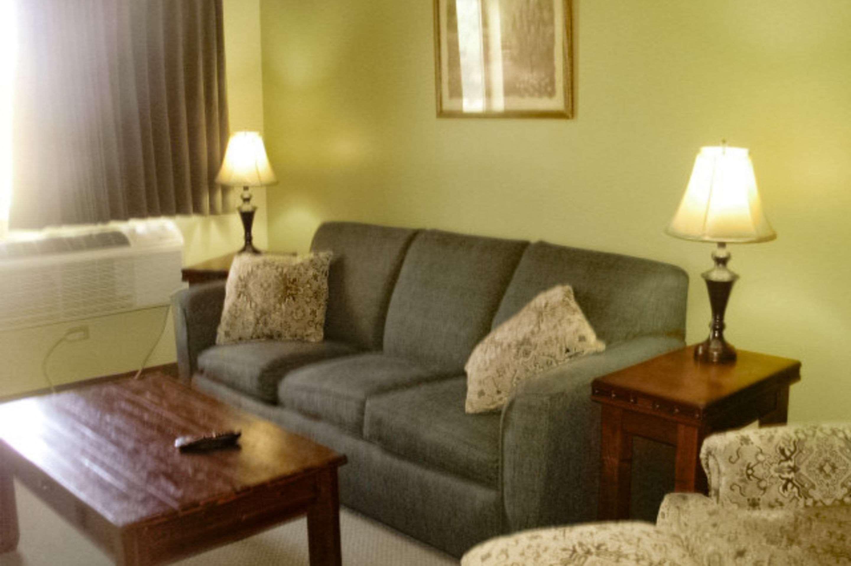 Quality Inn & Suites Warren Esterno foto